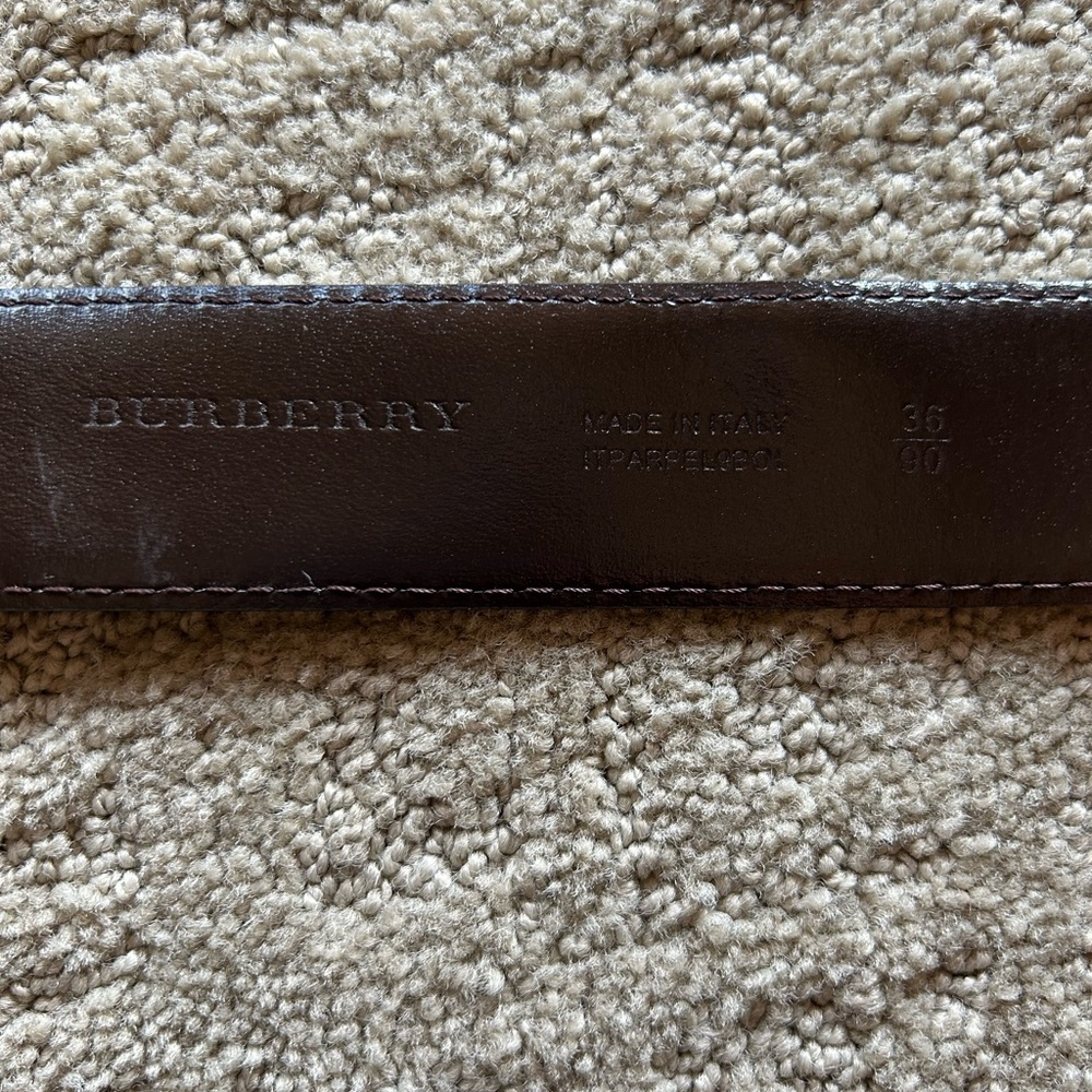 Burberry - Picture 3 of 8